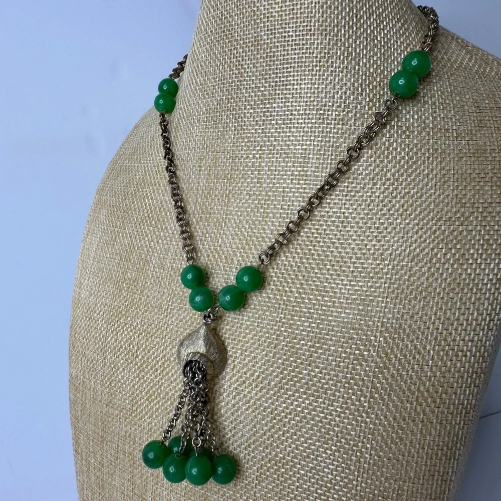 Vintage Tassel Necklace Green Plastic Beaded Gold‎ Tone Textured Shell Statement
